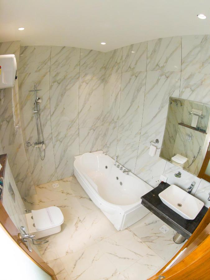 Hotel Vishal Imperial Rohtak Buitenkant foto